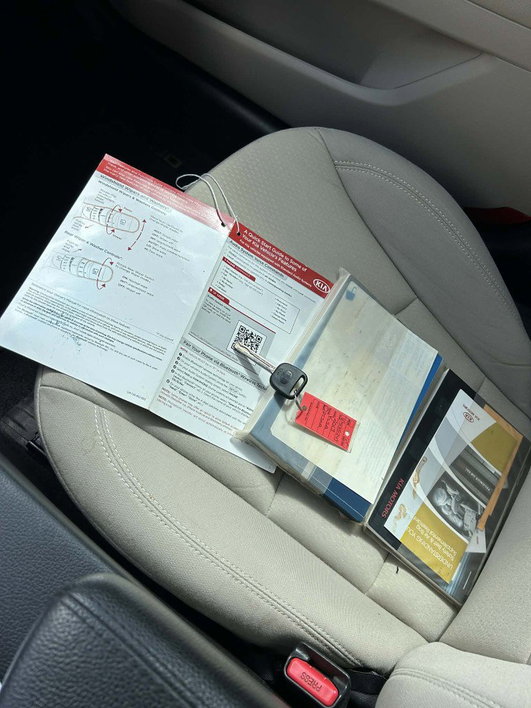 Used 2013 Kia Optima LX w/ Convenience Pkg image 18