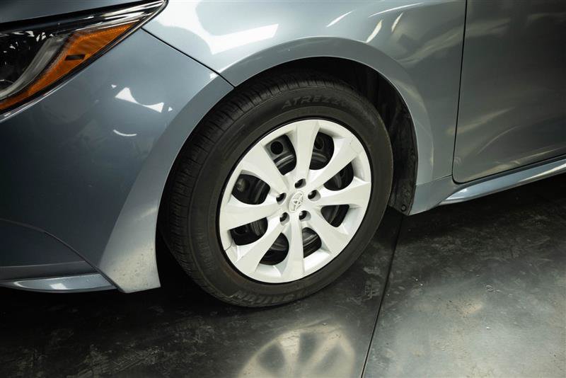 Used 2024 Toyota Corolla LE FWD image 4
