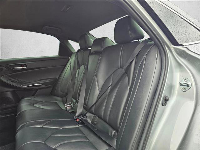 Used 2022 Toyota Avalon XLE w/ Moonroof Package image 16