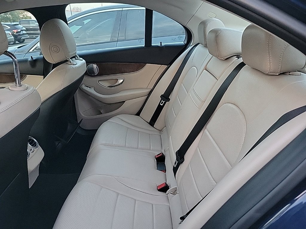 Used 2015 Mercedes-Benz C 300 4MATIC Sedan image 13