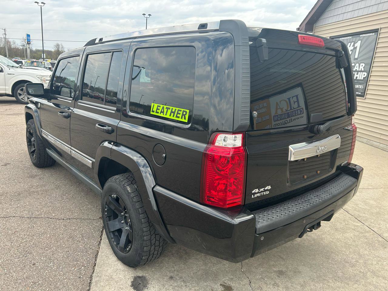 Used 2008 Jeep Commander Limited w/ Trailer Tow Group IV image 7