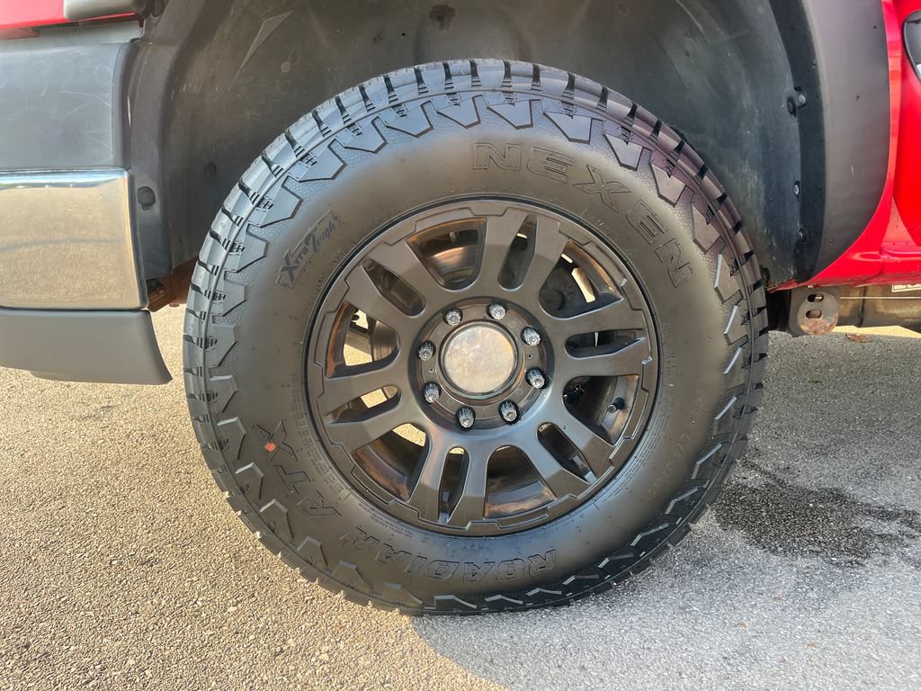 Used 2005 Chevrolet Silverado 2500 LS AWD/4WD image 29