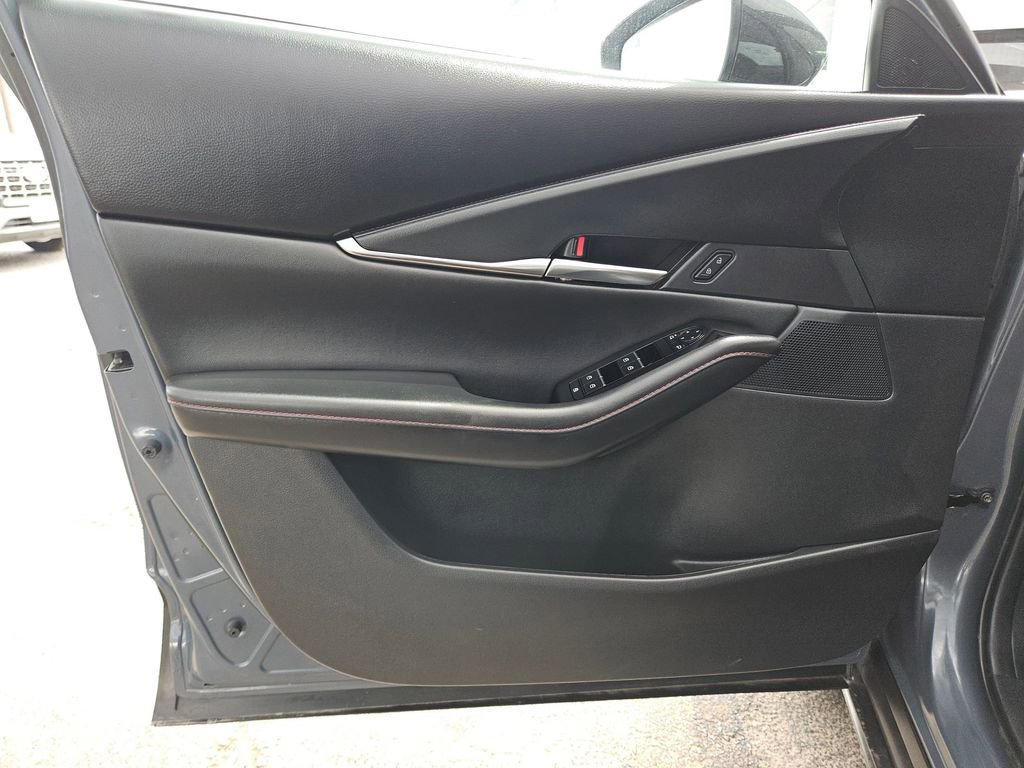 Used 2025 MAZDA CX-30 AWD 2.5 S w/ Preferred Package image 14
