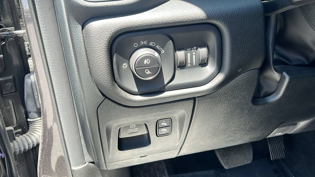 Used 2025 RAM 1500 Laramie w/ Night Edition AWD/4WD image 10