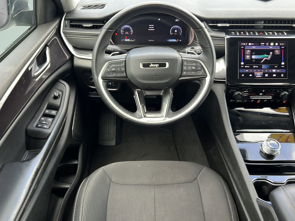 Used 2022 Jeep Grand Cherokee L Laredo w/ Luxury Tech Group I RWD image 12
