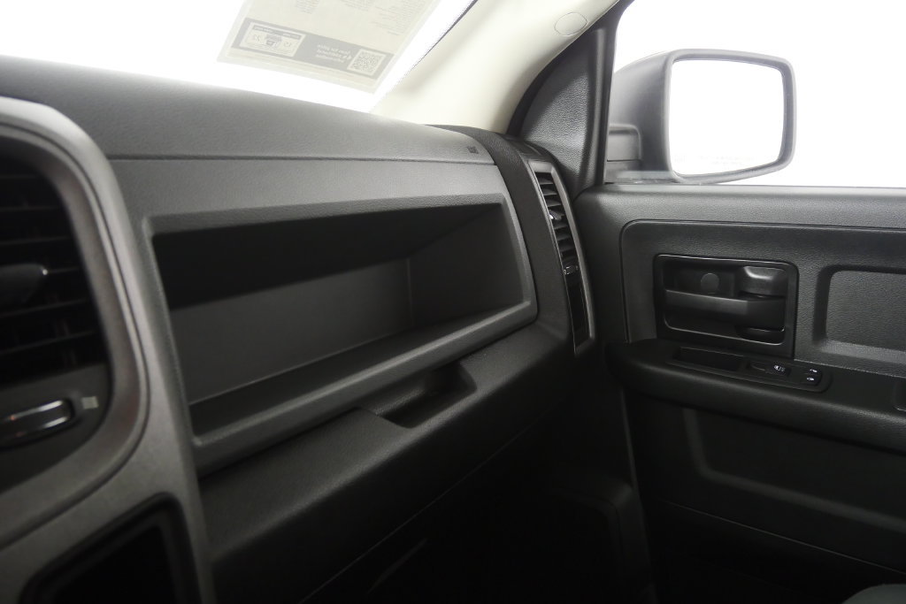 Used 2020 RAM 1500 Express RWD image 29