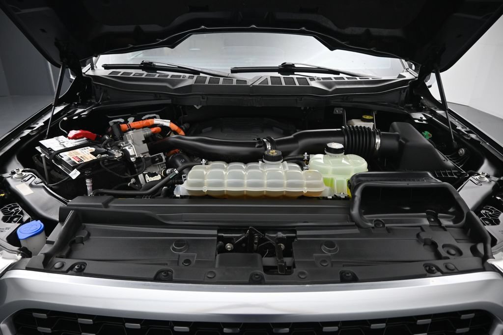Used 2021 Ford F150 Platinum w/ Equipment Group 701A High AWD/4WD image 29