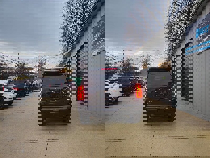 Used 2019 Chevrolet Tahoe LT image 14