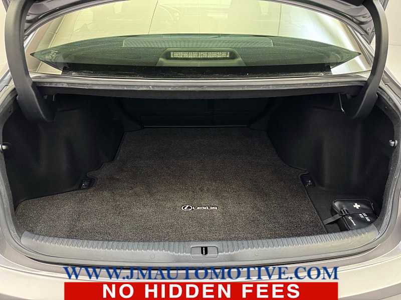 Used 2016 Lexus IS 300 AWD w/ F Sport Package image 17