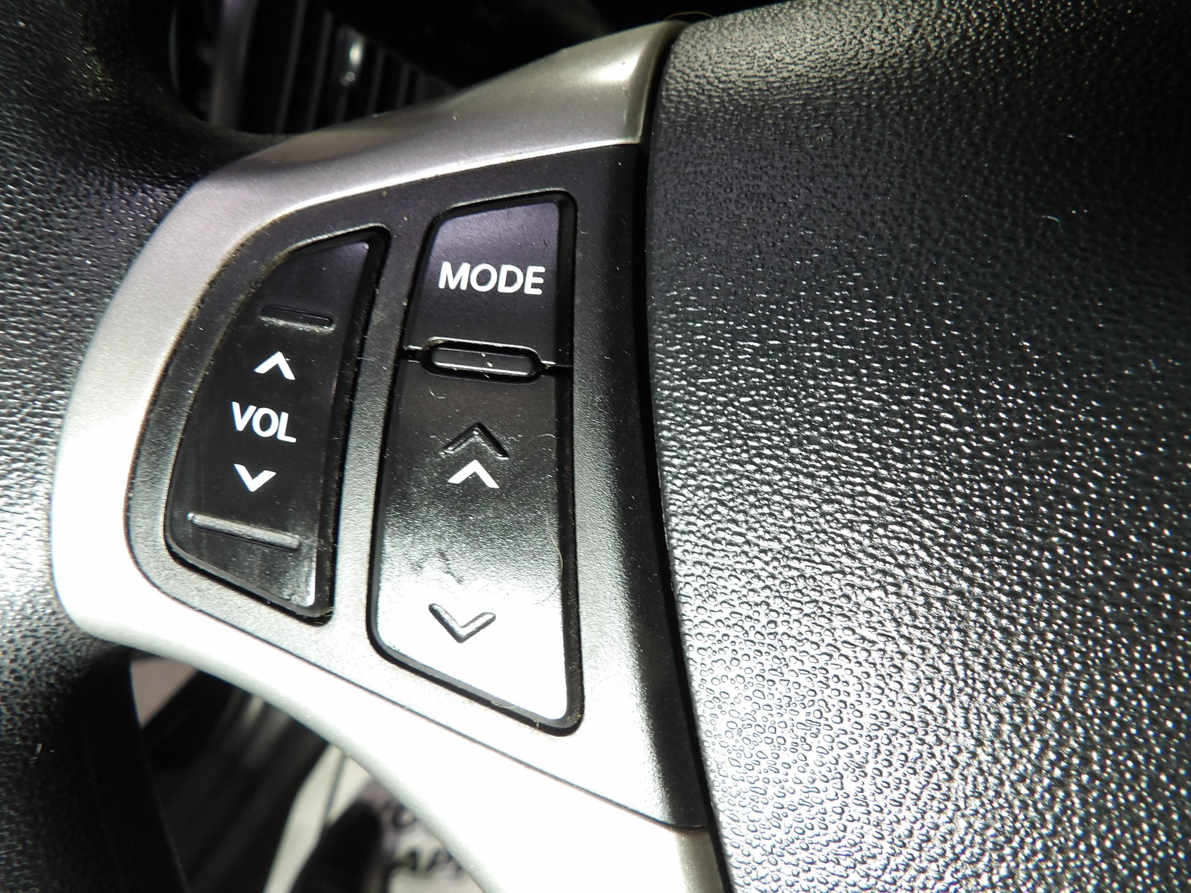 Used 2010 Hyundai Elantra SE FWD image 17
