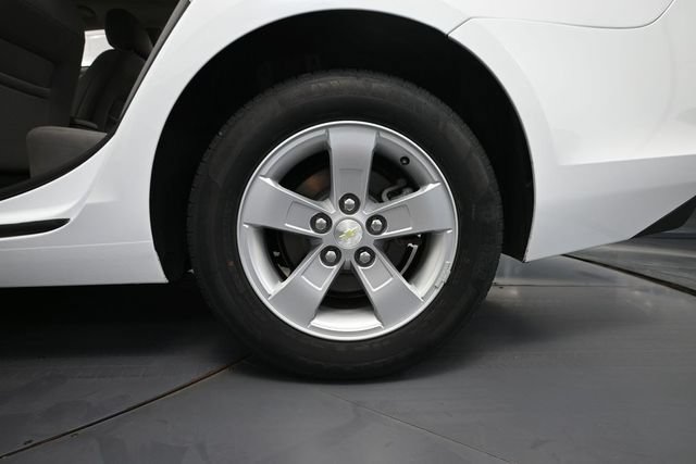 Used 2015 Chevrolet Malibu LS FWD image 9