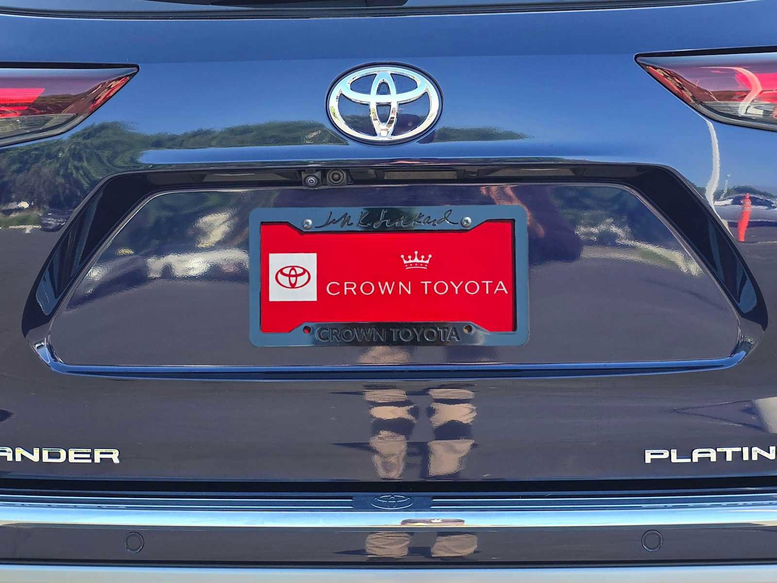 Certified 2026 Toyota Highlander Platinum AWD/4WD image 14