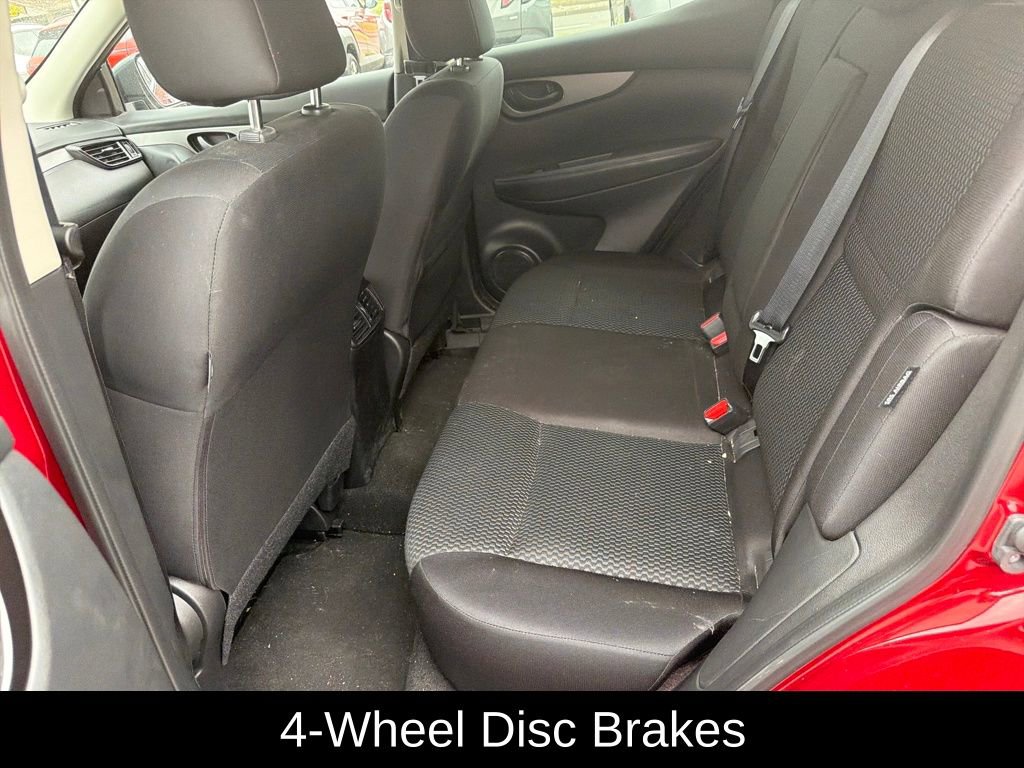 Used 2021 Nissan Rogue Sport S image 23