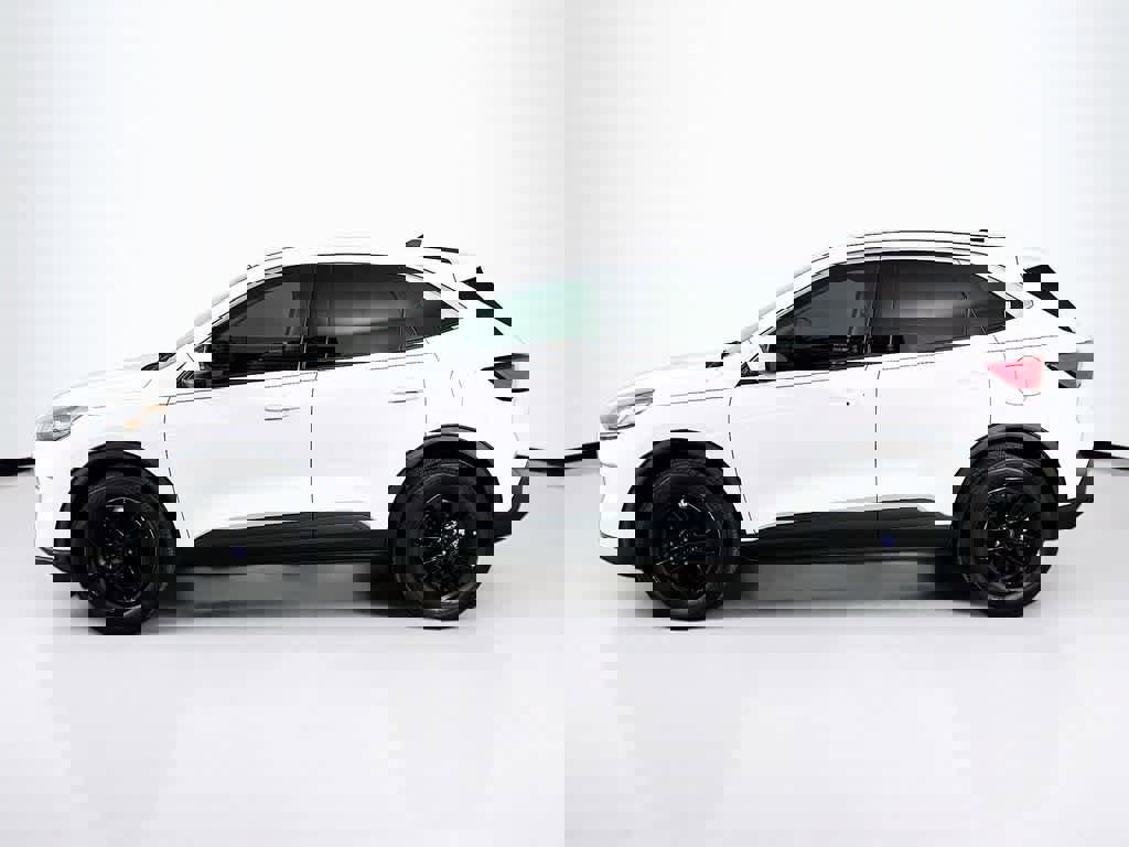 Certified 2020 Ford Escape SE image 3