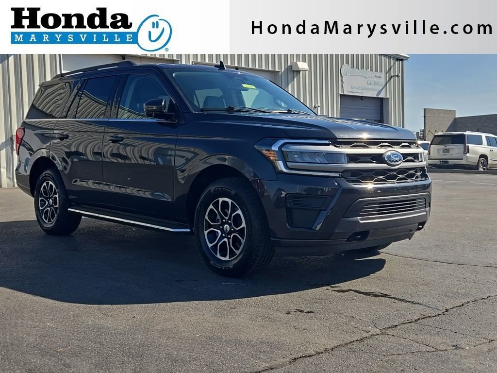 Used 2022 Ford Expedition XLT image 1