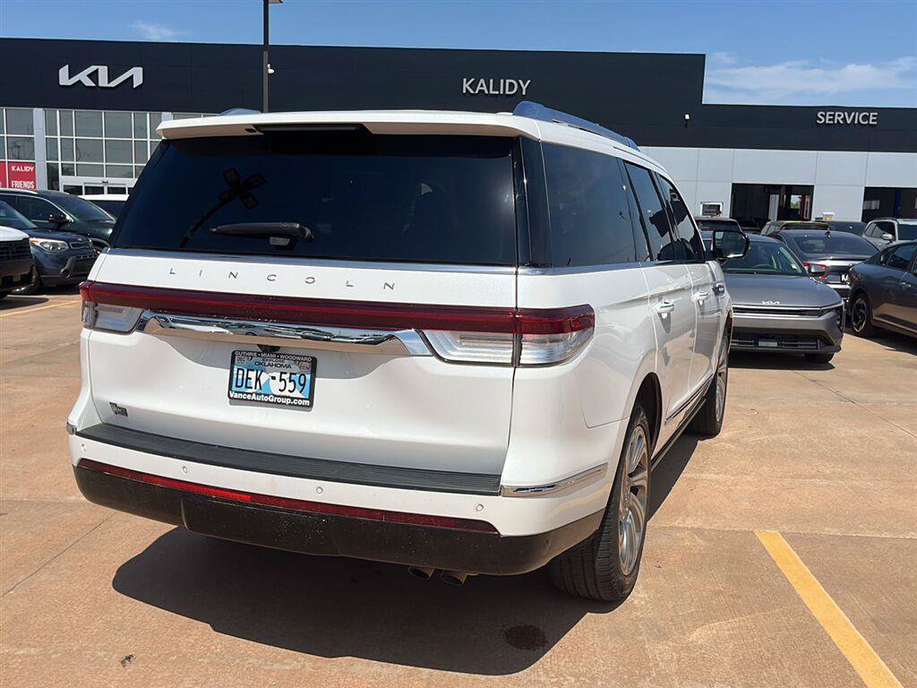 Used 2024 Lincoln Navigator Reserve AWD/4WD image 9