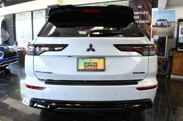 New 2026 Mitsubishi Outlander SEL Black Edition AWD/4WD image 15