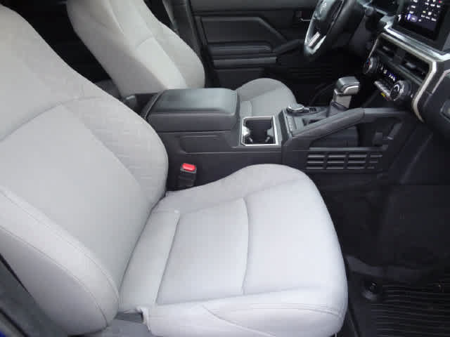Used 2024 Toyota Tacoma SR5 AWD/4WD image 12