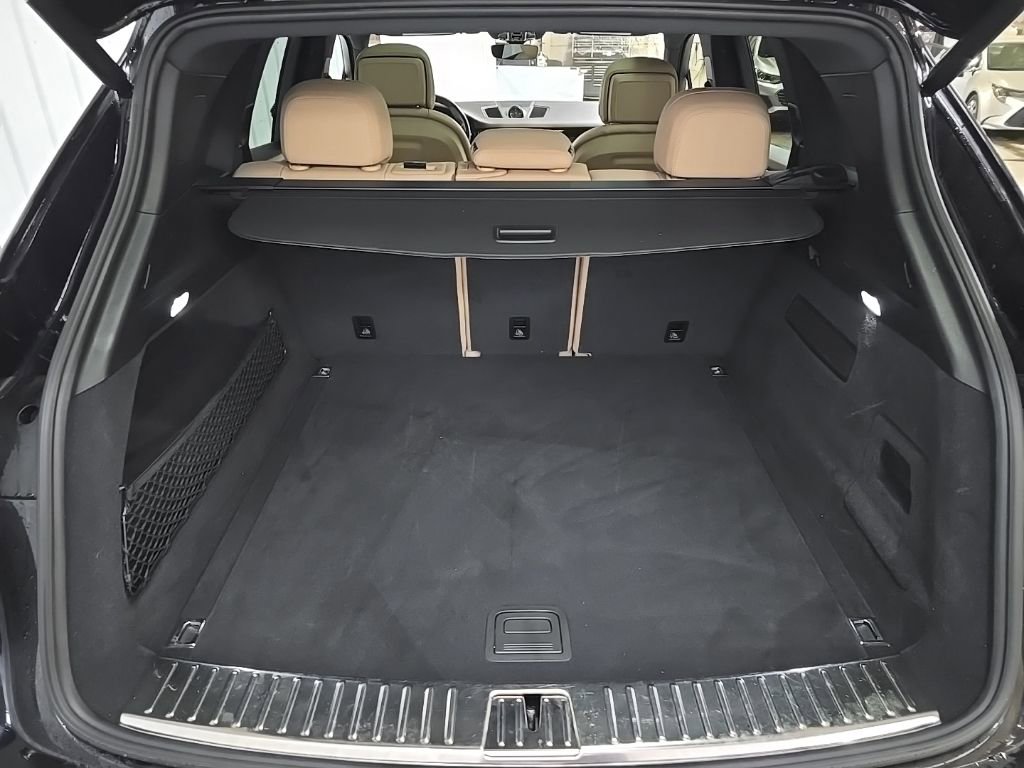 Used 2022 Porsche Cayenne image 12