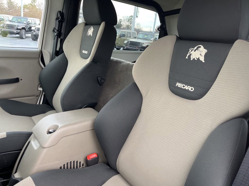 Used 2006 Jeep Wrangler Unlimited Rubicon AWD/4WD image 3