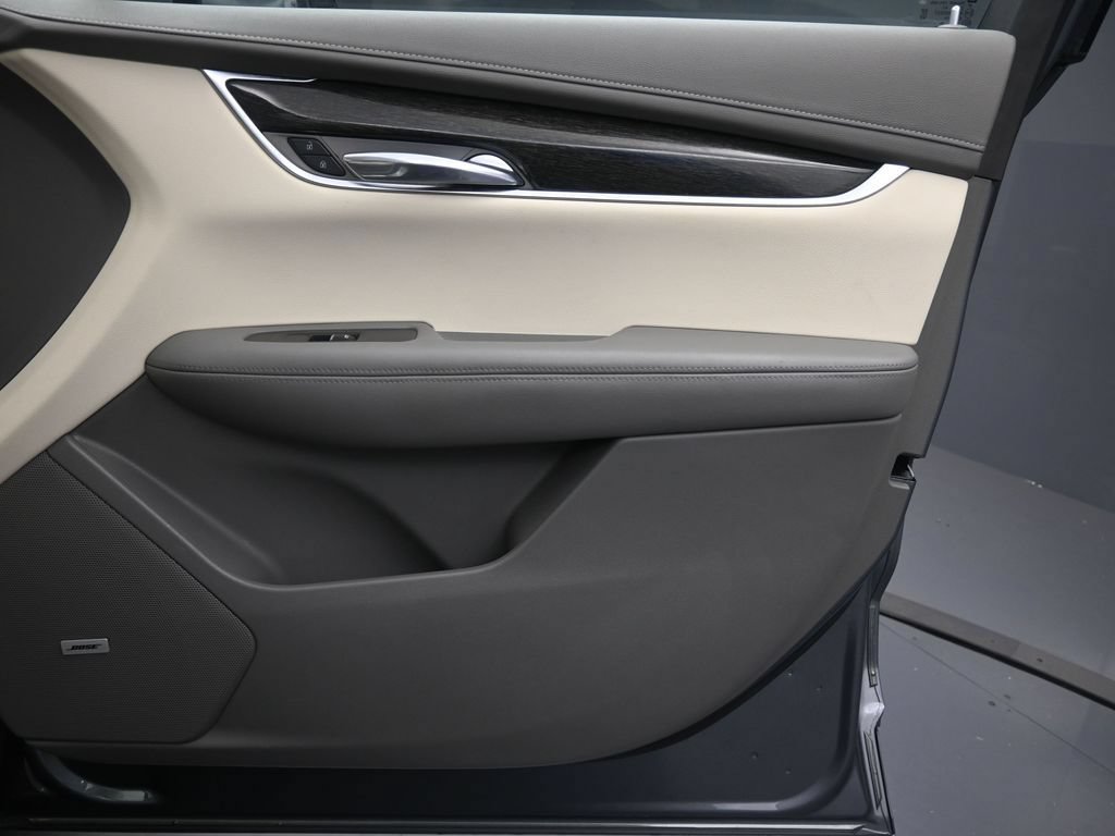 Used 2021 Cadillac XT6 Premium Luxury FWD image 30