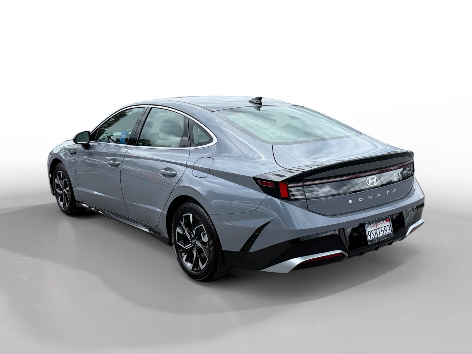 Certified 2025 Hyundai Sonata SEL image 3