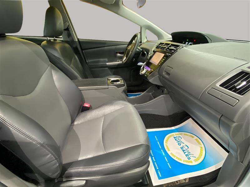 Used 2012 Toyota Prius V Five FWD image 16
