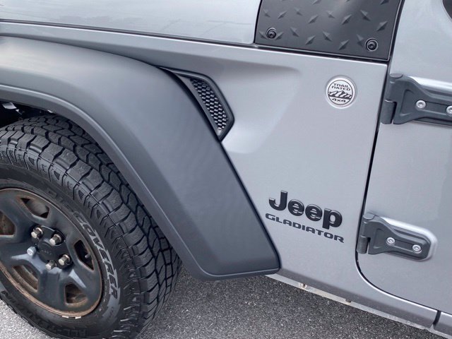 Used 2021 Jeep Gladiator Sport AWD/4WD image 22