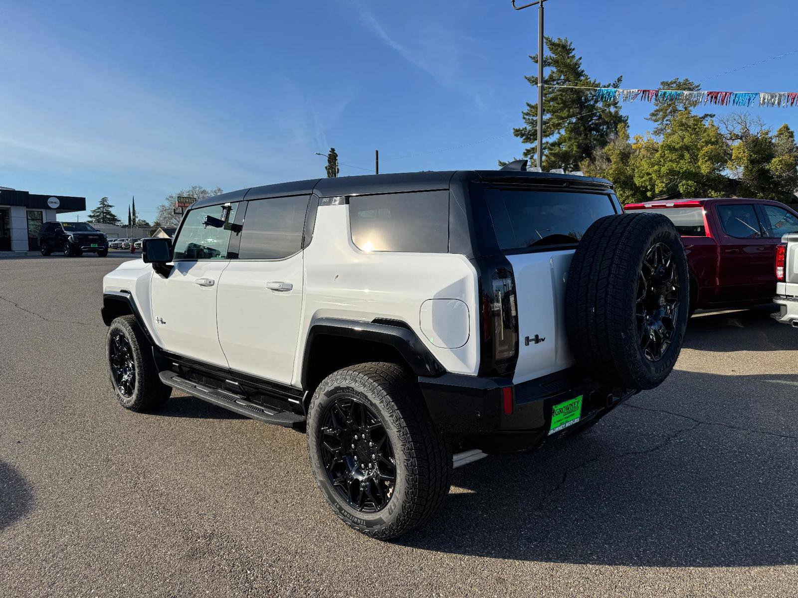 New 2025 GMC Hummer EV 2X image 3