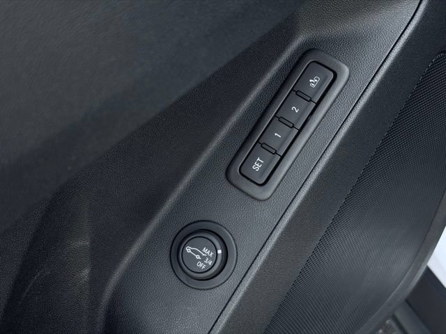 Used 2023 Chevrolet Equinox Premier AWD/4WD image 15
