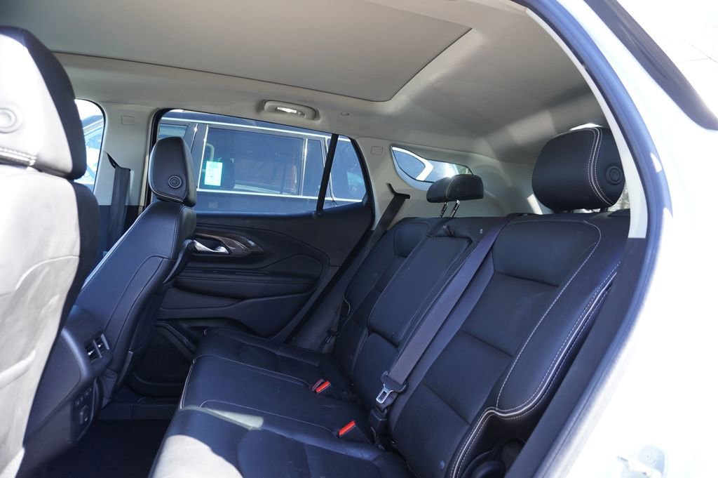 Used 2020 GMC Terrain Denali w/ GMC Pro Grade Package image 4
