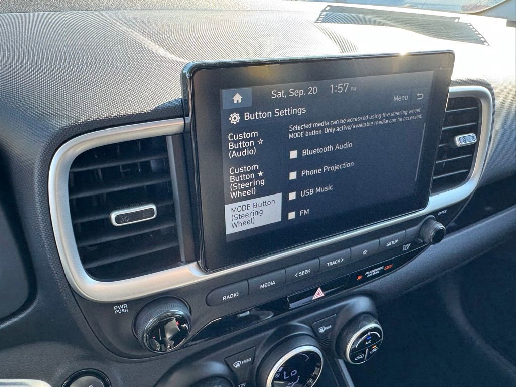 New 2025 Hyundai Venue SEL image 23