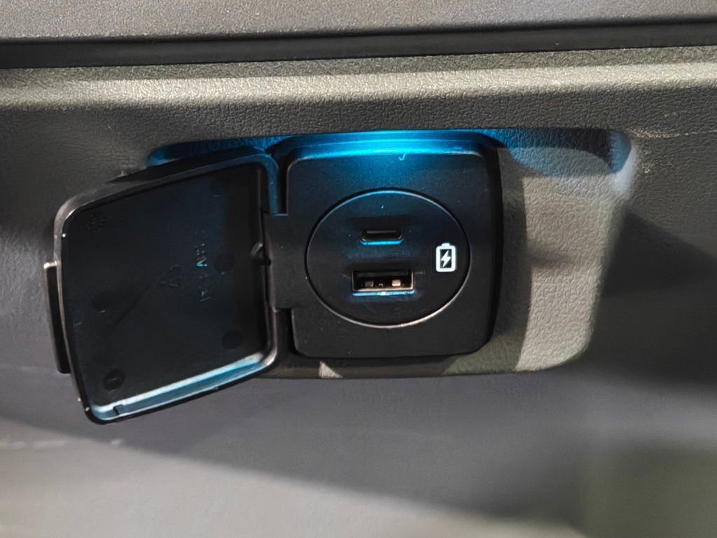 Used 2023 Ford F150 XLT image 38
