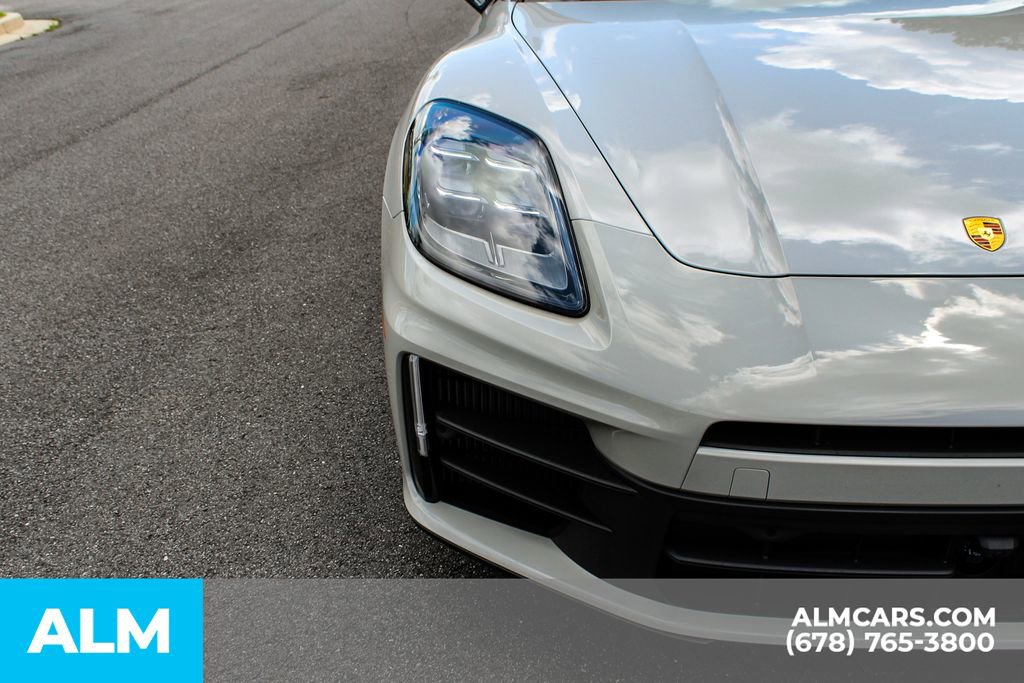 Used 2025 Porsche Panamera 4 image 12