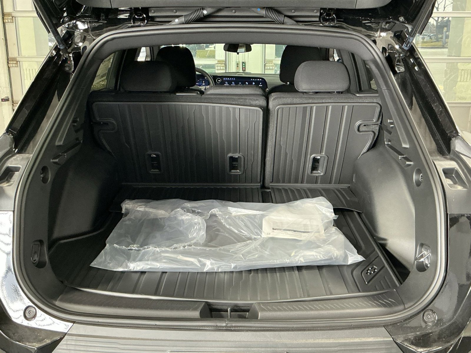 New 2026 Chevrolet Equinox EV LT w/ LPO, All-Weather Mat Package image 32