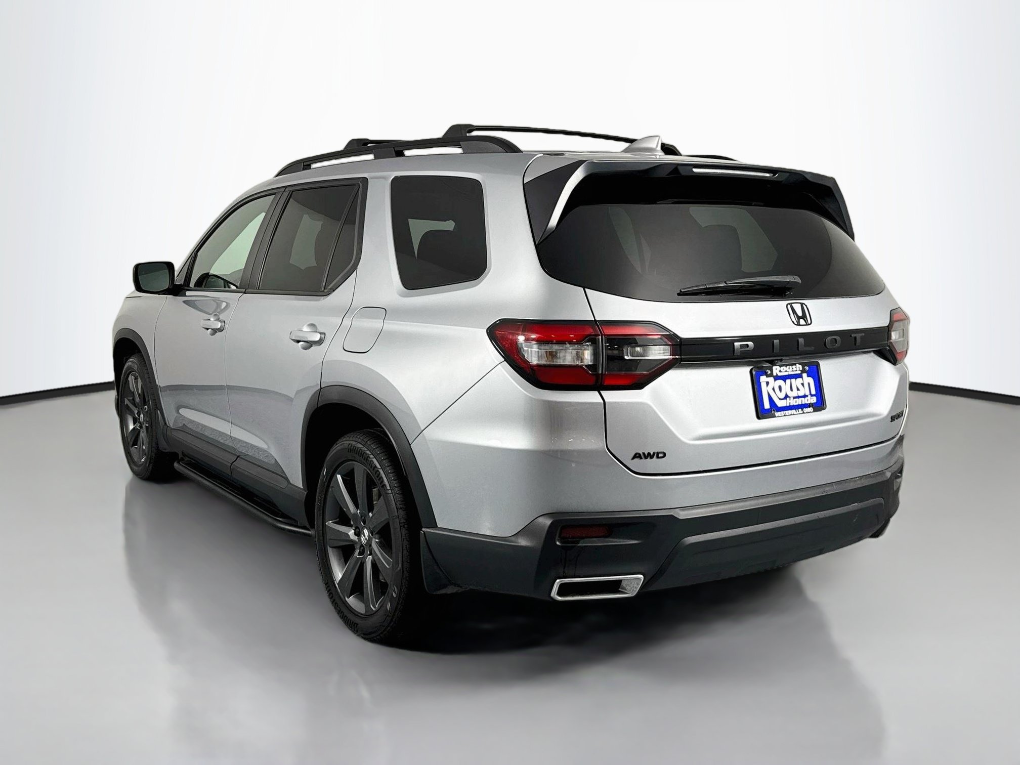 Certified 2025 Honda Pilot Sport image 7