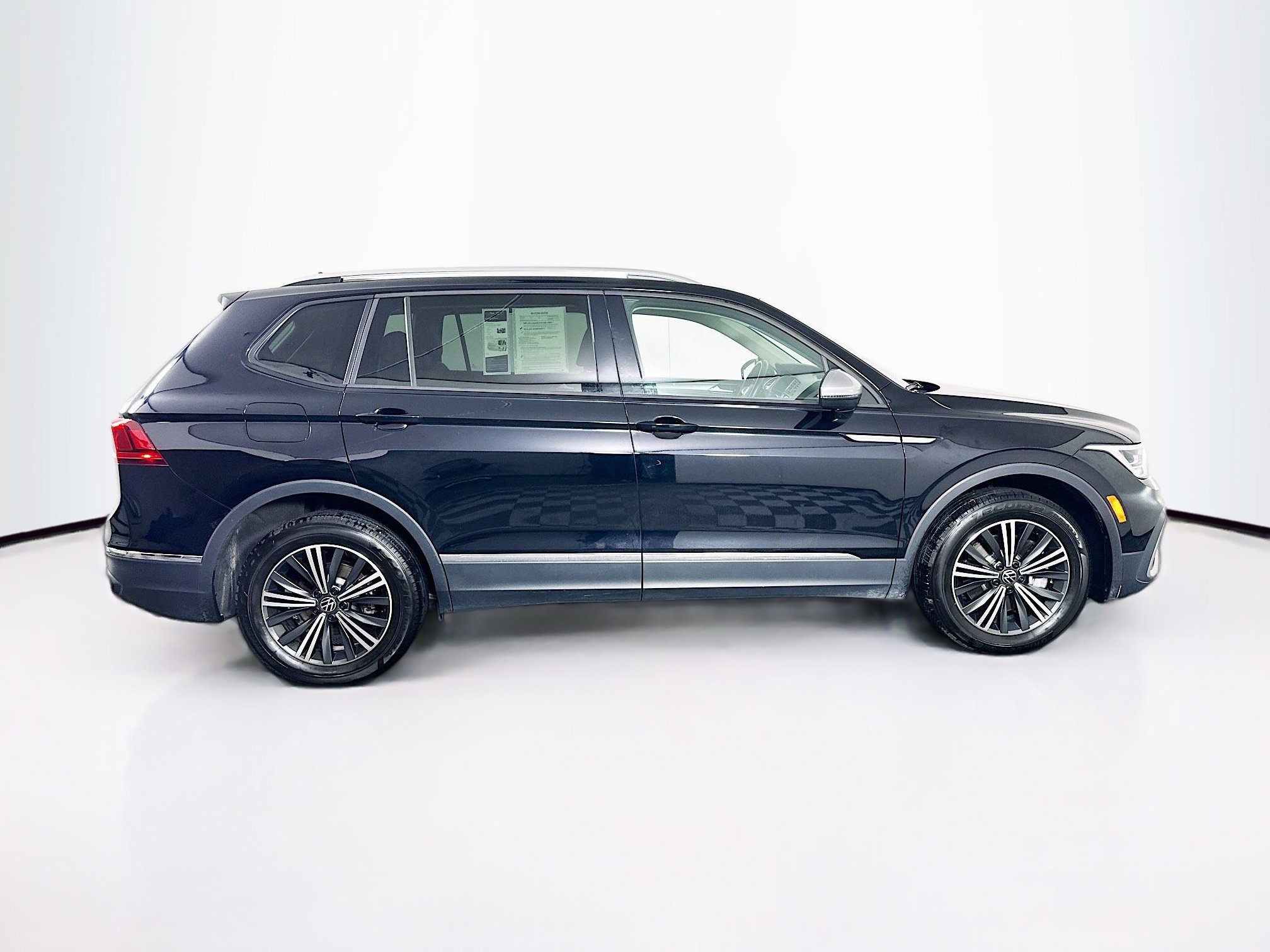 Used 2024 Volkswagen Tiguan Wolfsburg Edition image 10