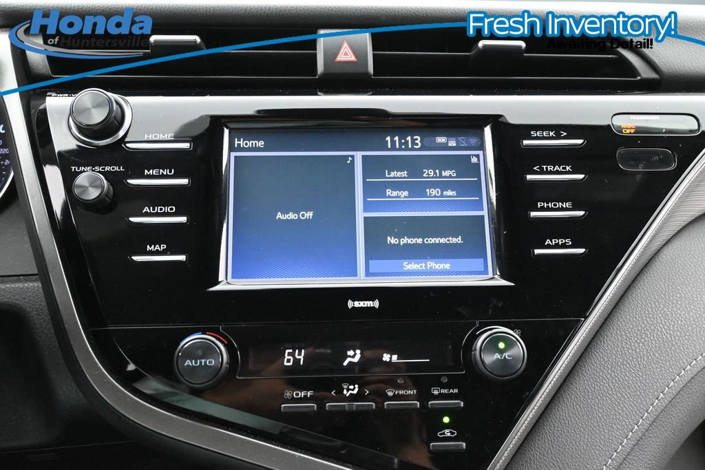 Used 2020 Toyota Camry SE FWD image 22