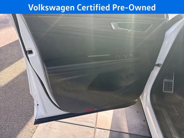 Certified 2024 Volkswagen Atlas SEL Premium R-Line image 14