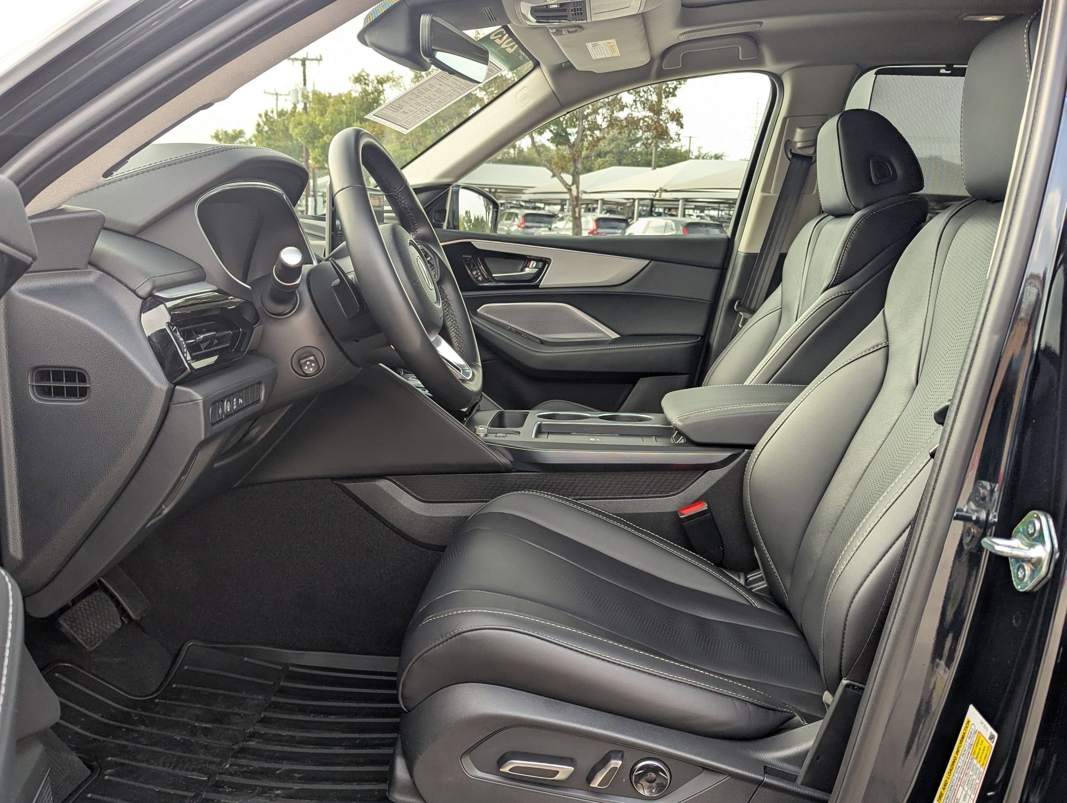 Certified 2025 Acura MDX SH-AWD w/ Technology Package image 10