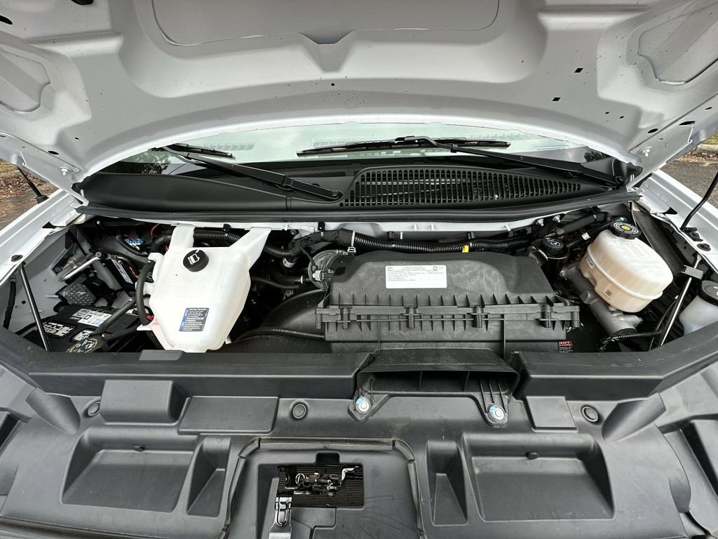 Used 2024 Chevrolet Express 2500 w/ Driver Convenience Package image 18