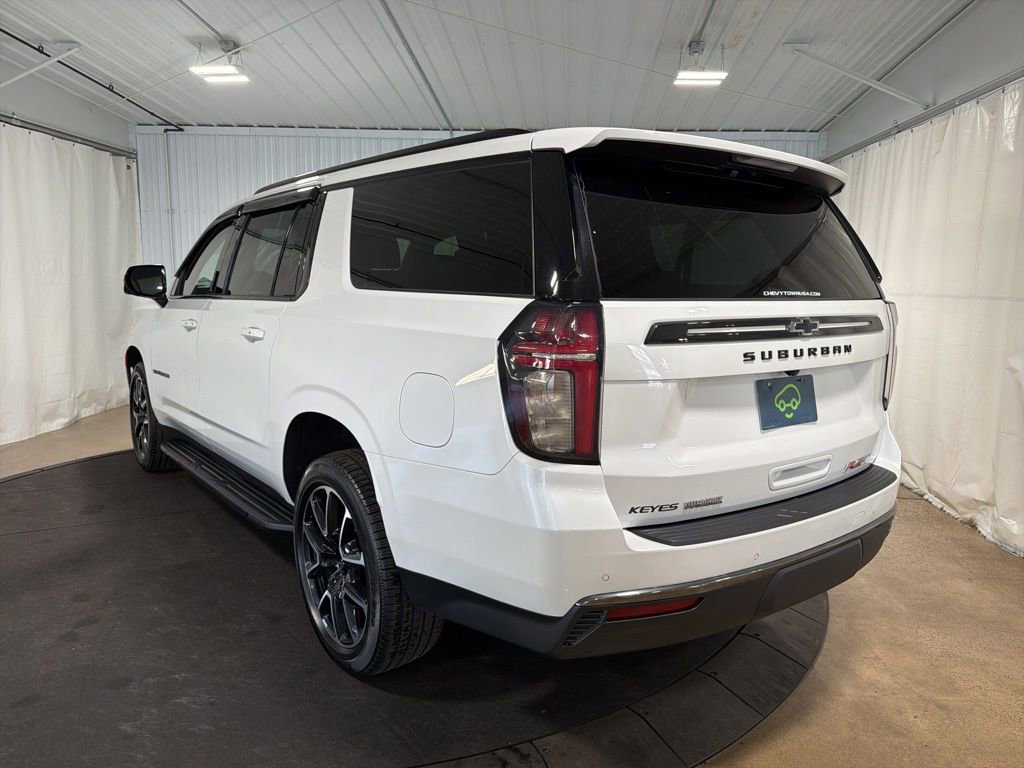 Certified 2022 Chevrolet Suburban RST w/ Luxury Package AWD/4WD image 6
