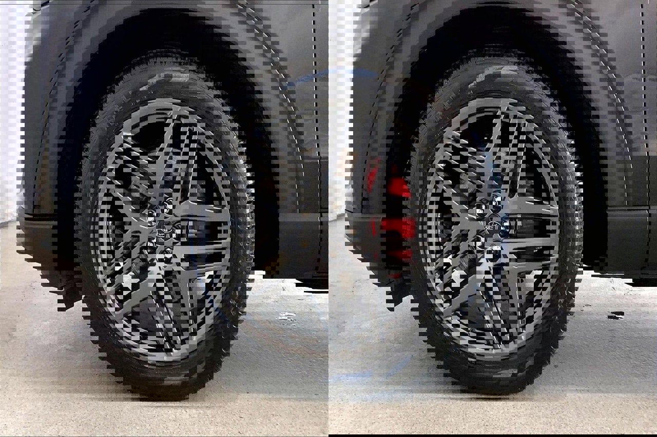 Used 2025 Ford Explorer ST w/ Sun And Sound Package image 8