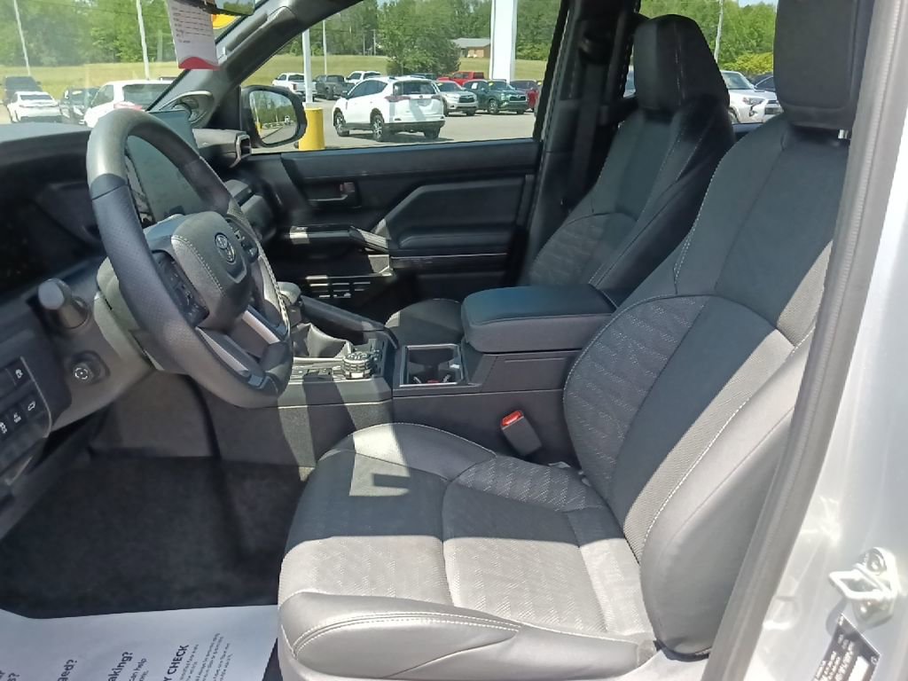 Used 2025 Toyota 4Runner TRD Off-Road Premium w/ Tow Technology Package AWD/4WD image 15