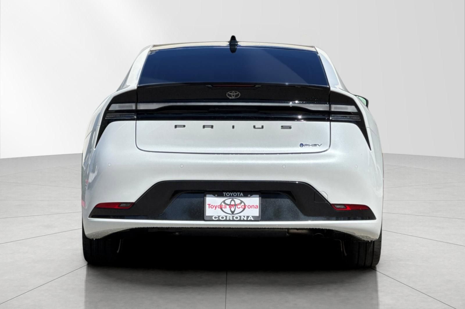 New 2026 Toyota Prius Plug-In Hybrid image 4