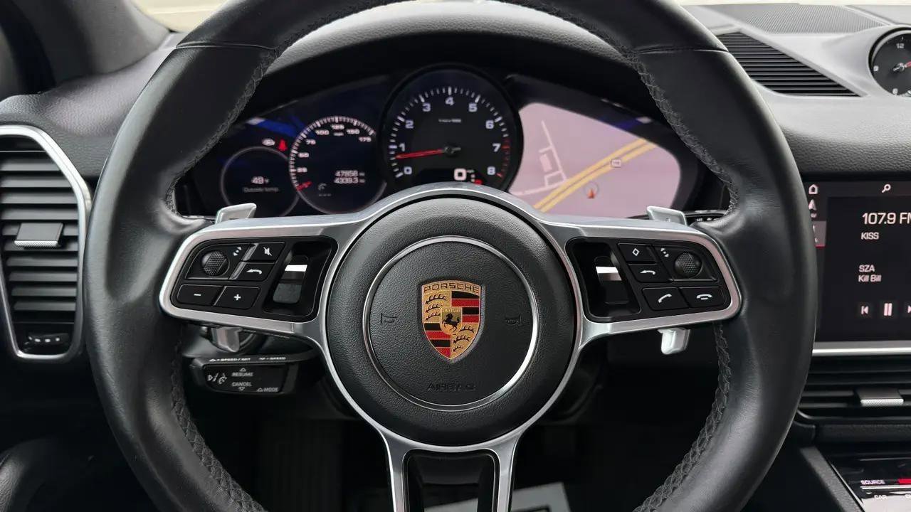 Used 2021 Porsche Cayenne image 31