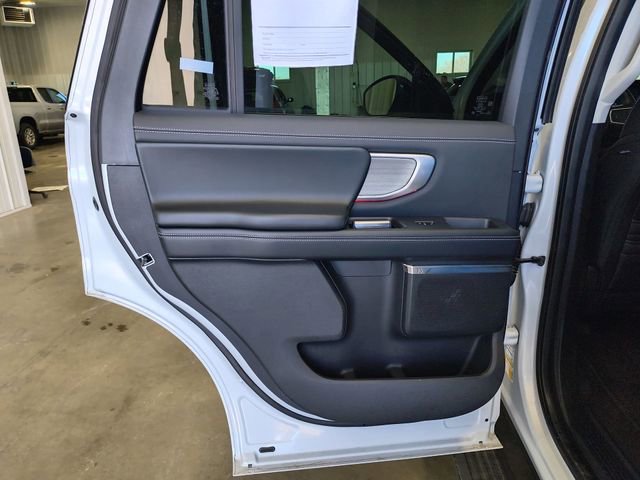 Used 2025 Ford Expedition Platinum AWD/4WD image 24