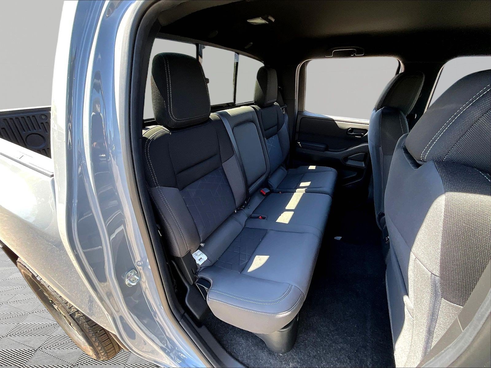 New 2026 Nissan Frontier SV w/ SV Convenience Package AWD/4WD image 19