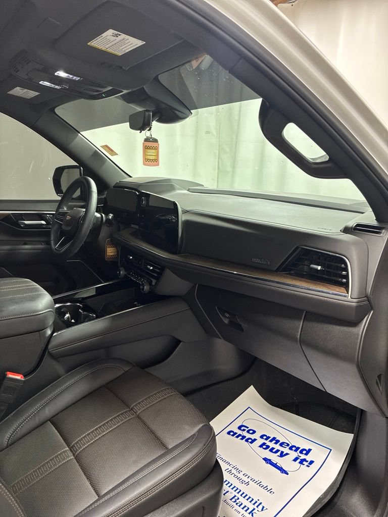 Used 2025 Chevrolet Tahoe High Country AWD/4WD image 34