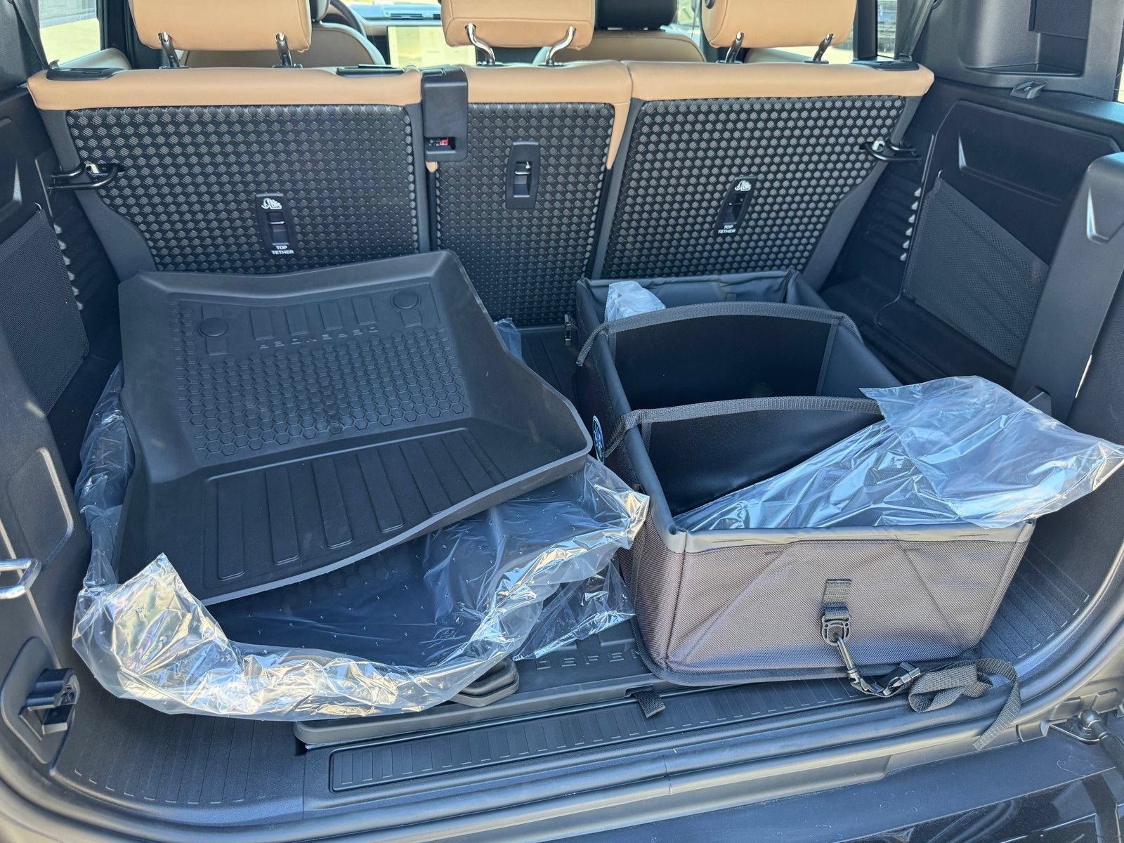 New 2026 Land Rover Defender 110 X-Dynamic SE AWD/4WD image 9
